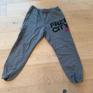 Free City Sweatpants (Grey) 🩶